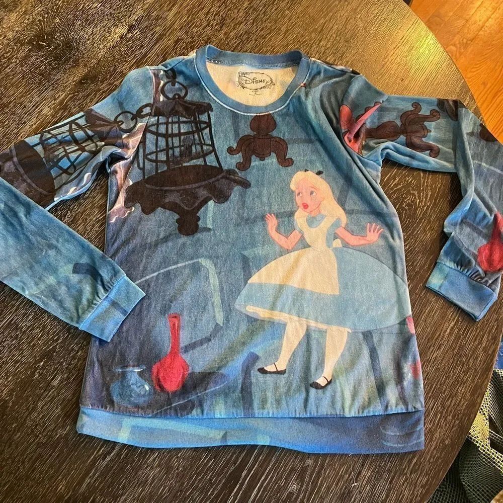Disney Alice In Wonderland Pajama Style Top sz S